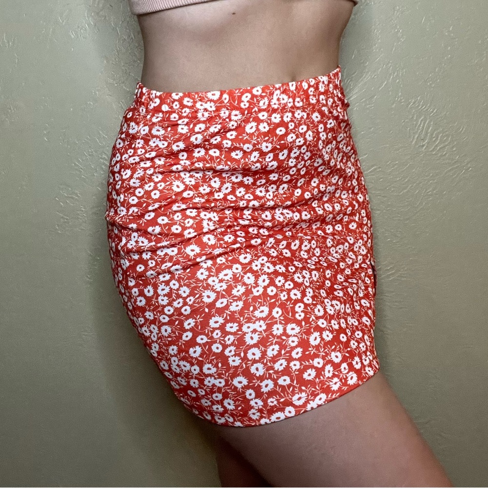 SHEIN floral mini skirt 🧡